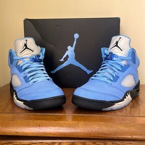 Air Jordan 5 Retro UNC
